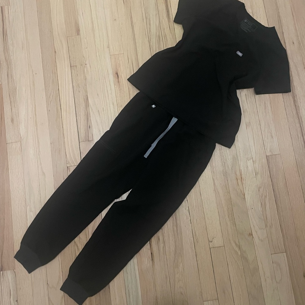 Women's Black Jogger Set